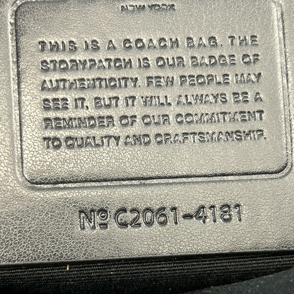 NWOT Coach Beckett Slim Brief - Picture 9 of 12